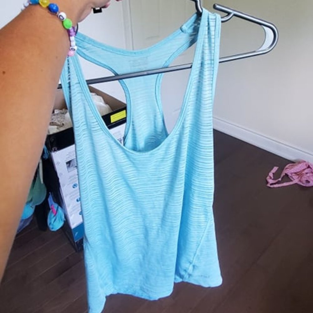 Athletic tank top